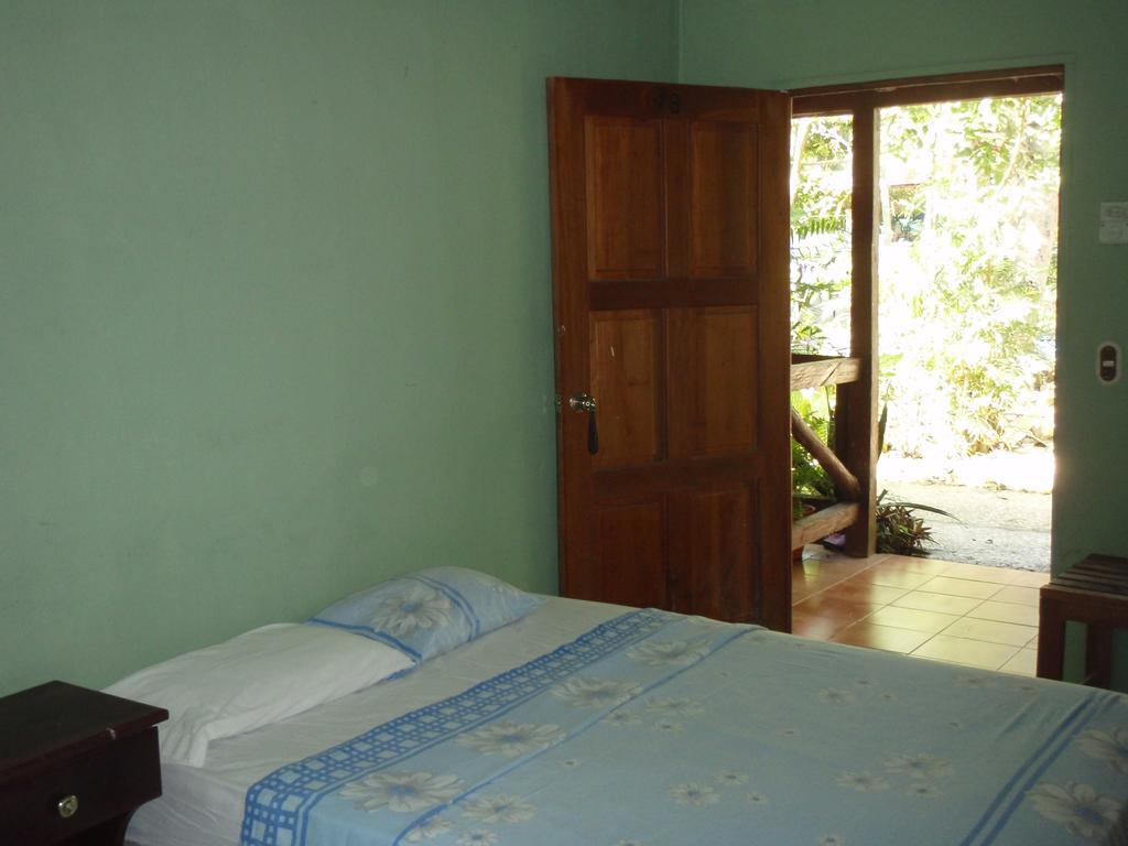 Guest House Posada Ixchel El Remate Room photo